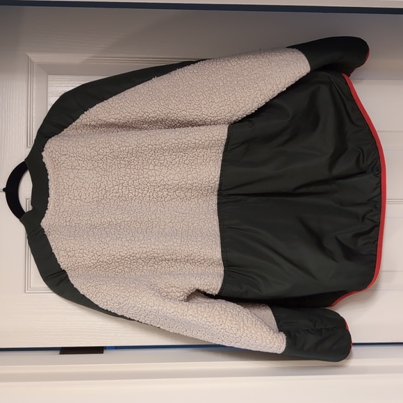 The Great + Eddie Bauer The Plush Fleece Timber Jacket in Pine Sz. L EUC - Picture 6 of 7